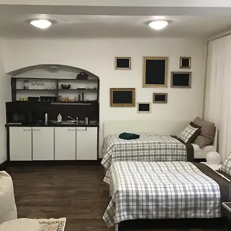 Maxmillian 1 * Louny